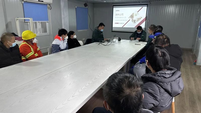 行业背景：技能培训市场的崛起与分化