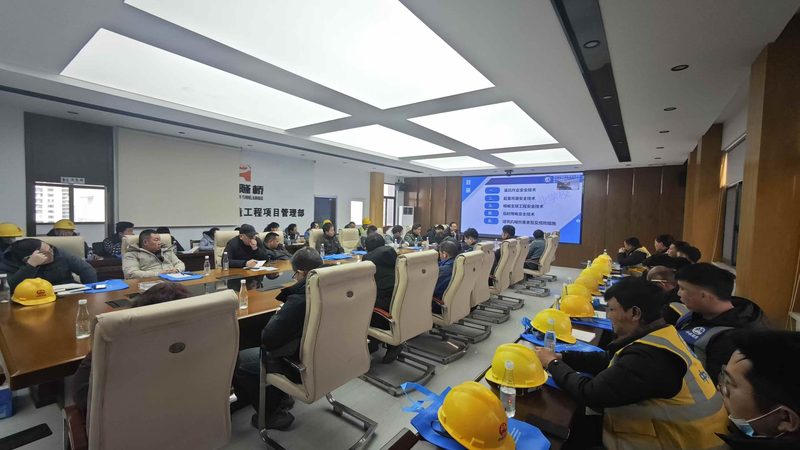 如何挑选保过班考研政治老师：关键因素与误区解析**